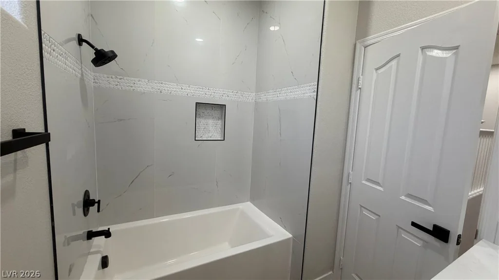 4595 Barnes, Las Vegas, NV 89147