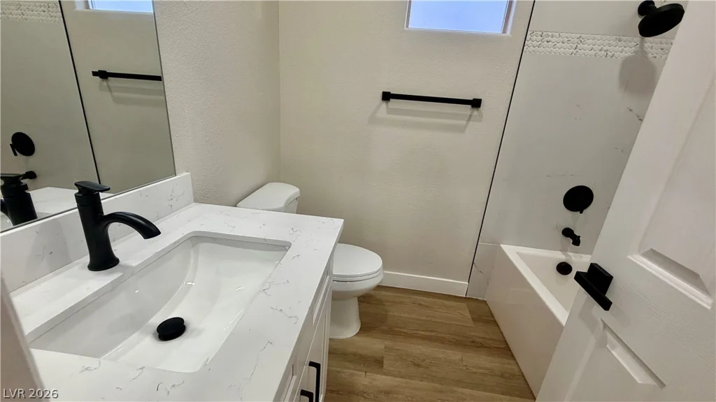 4595 Barnes, Las Vegas, NV 89147