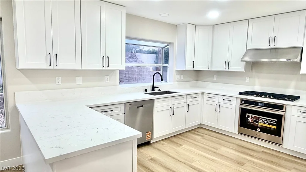 4595 Barnes, Las Vegas, NV 89147