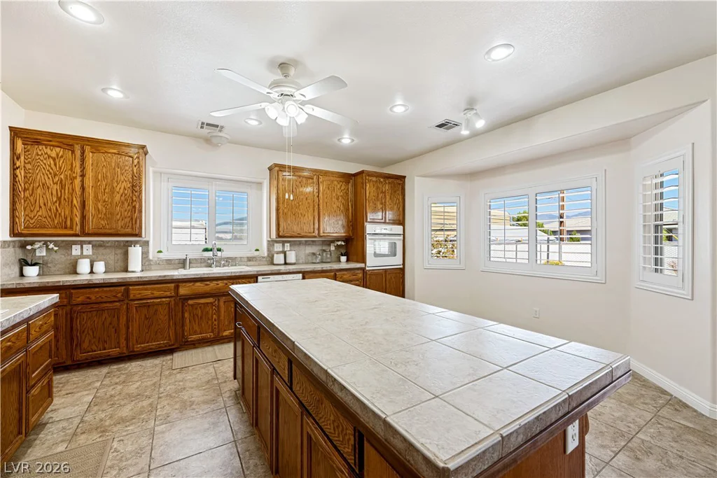 2201 Valentine, Pahrump, NV 89048