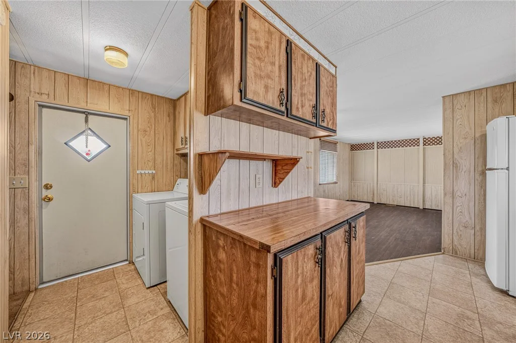6231 Paula, Pahrump, NV 89048