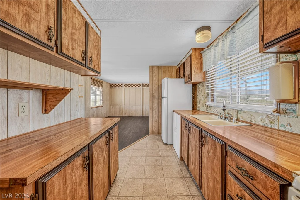 6231 Paula, Pahrump, NV 89048