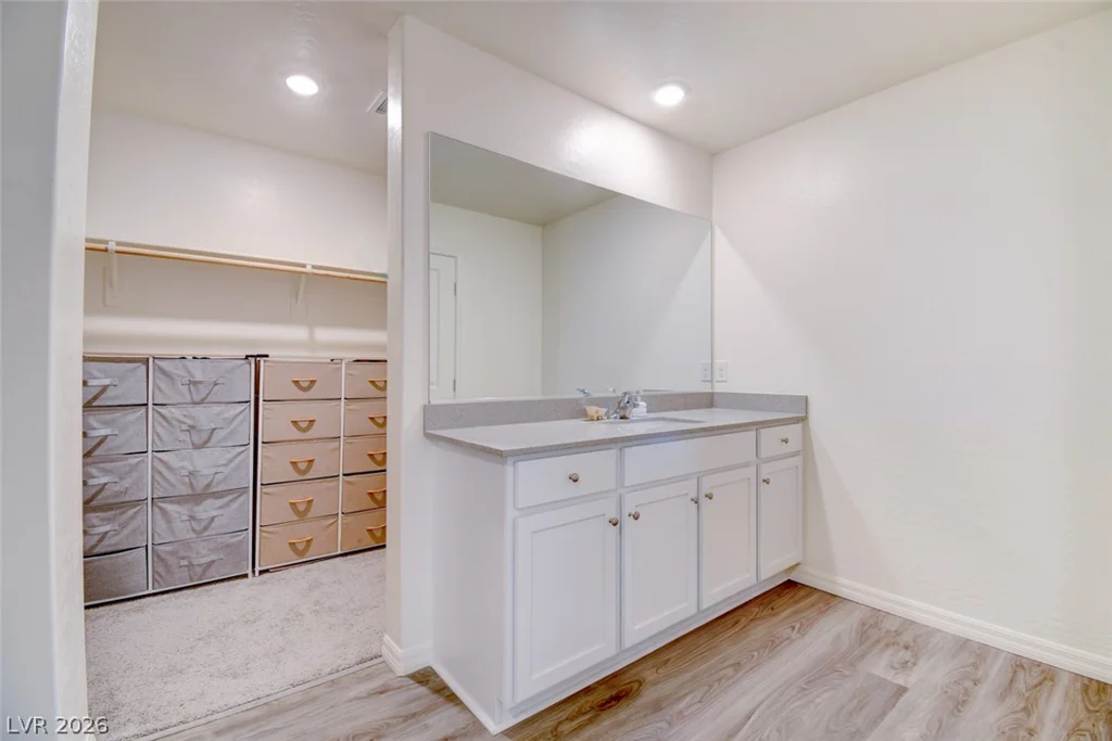 1720 Luna Cliff, North Las Vegas, NV 89032