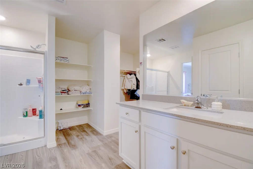 1720 Luna Cliff, North Las Vegas, NV 89032