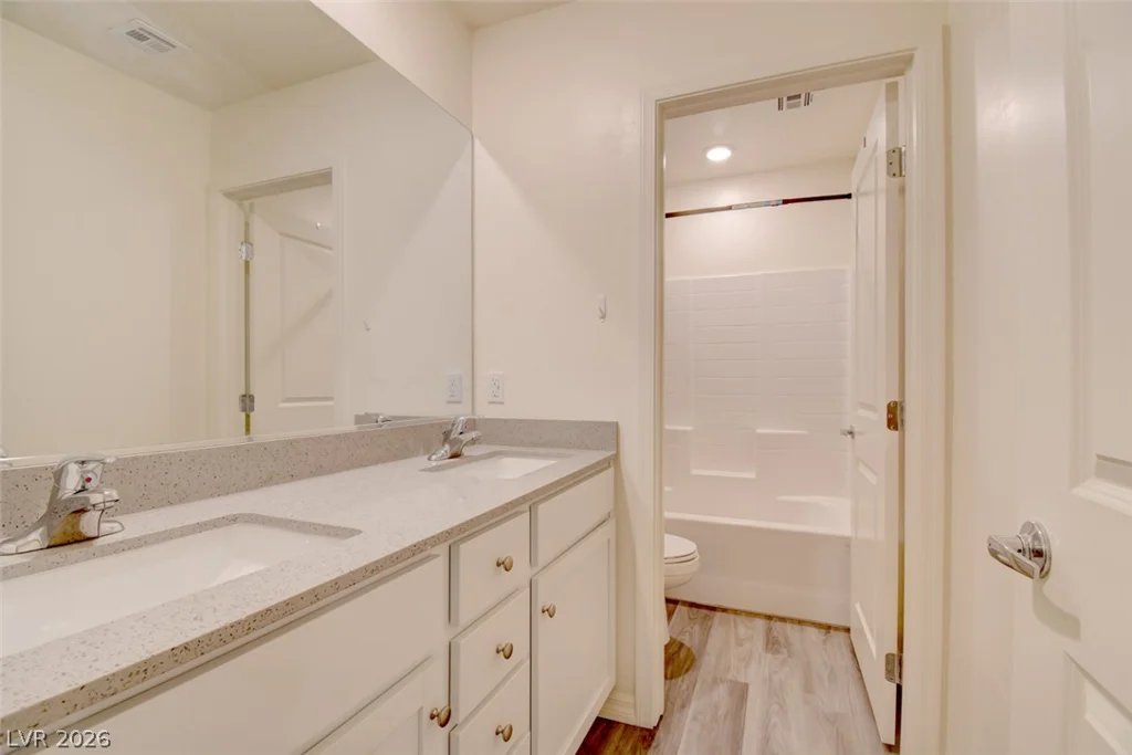 1720 Luna Cliff, North Las Vegas, NV 89032