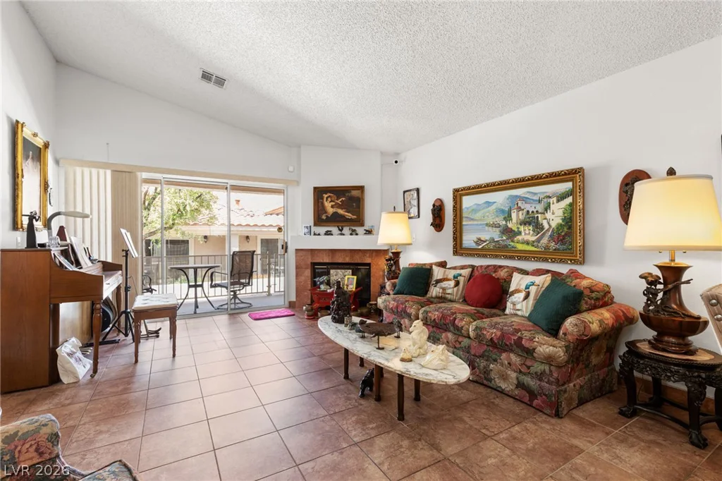 7804 Settlers Ridge, Las Vegas, NV 89145