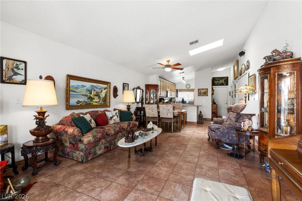7804 Settlers Ridge, Las Vegas, NV 89145