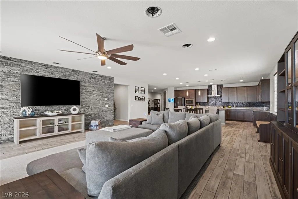 6320 Regina Ridge, Las Vegas, NV 89149