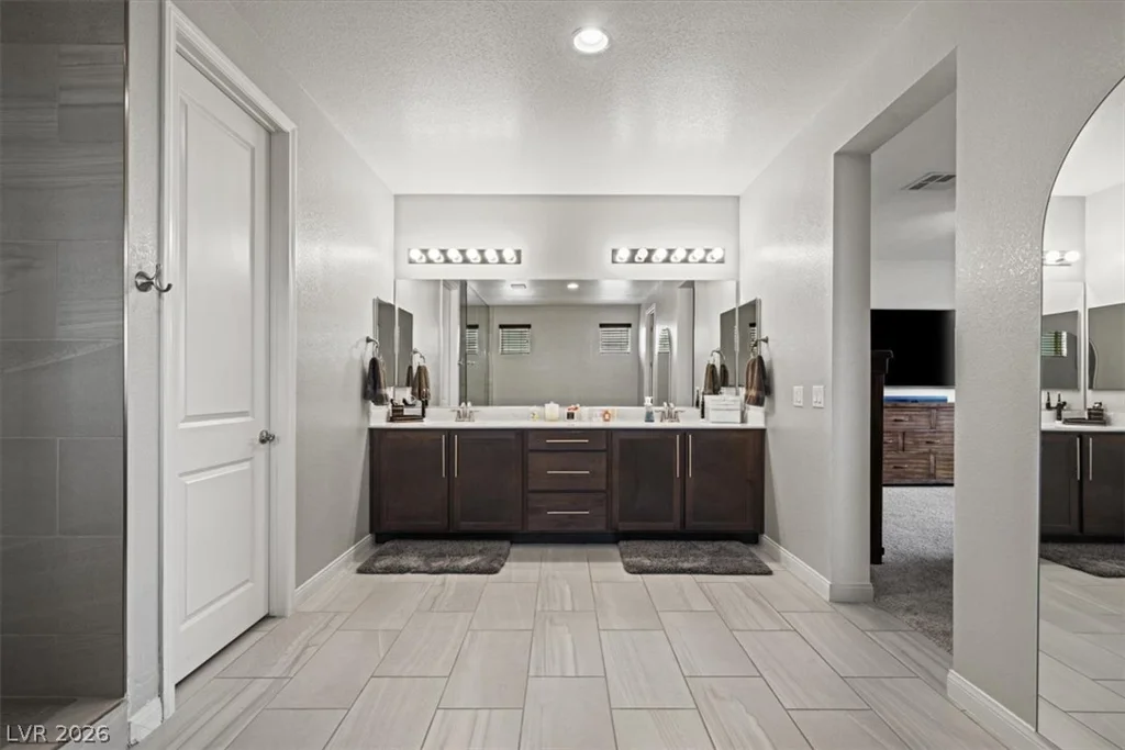 6320 Regina Ridge, Las Vegas, NV 89149