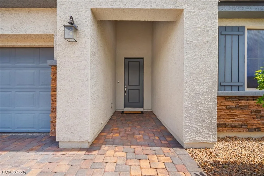 6320 Regina Ridge, Las Vegas, NV 89149