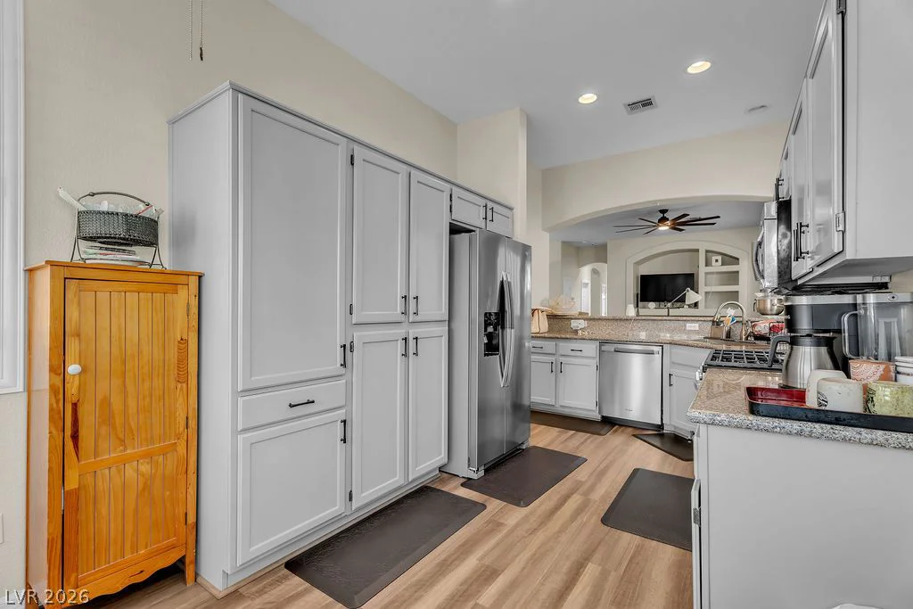 369 Cascade Mist, Las Vegas, NV 89123