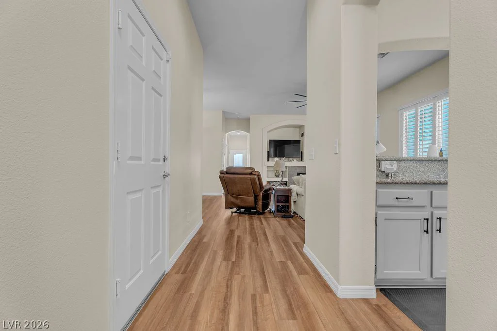 369 Cascade Mist, Las Vegas, NV 89123