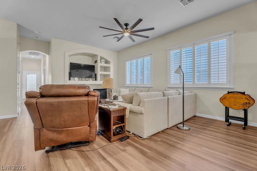 369 Cascade Mist, Las Vegas, NV 89123