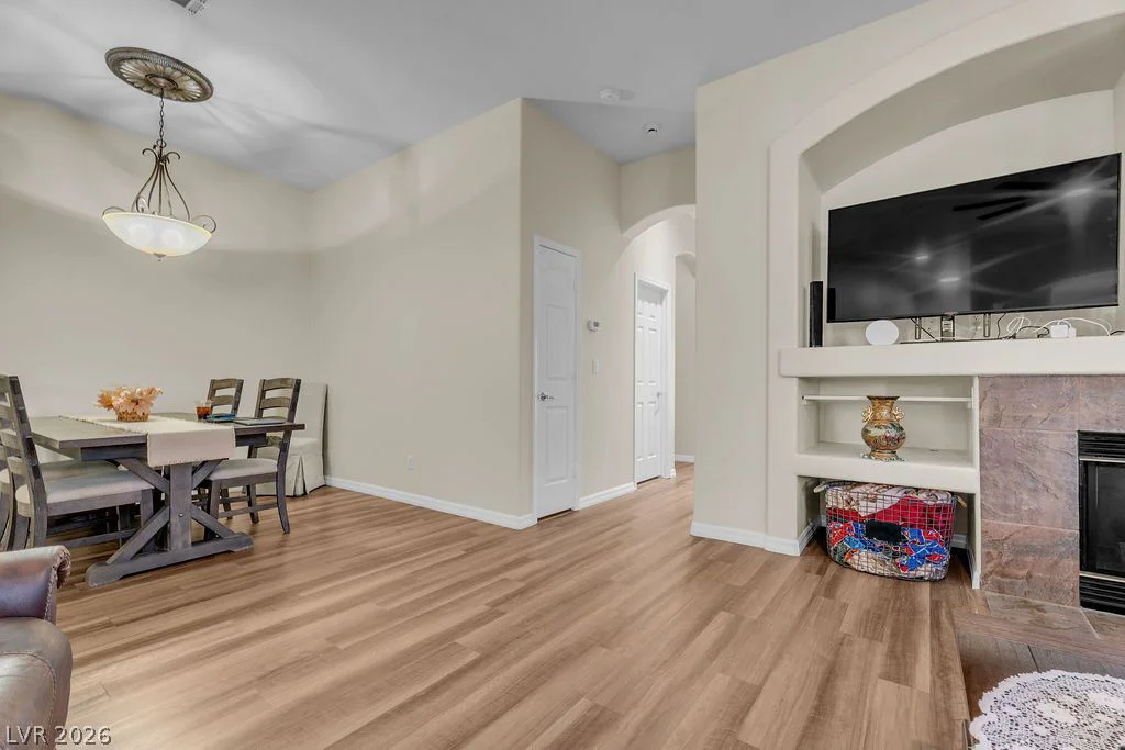 369 Cascade Mist, Las Vegas, NV 89123