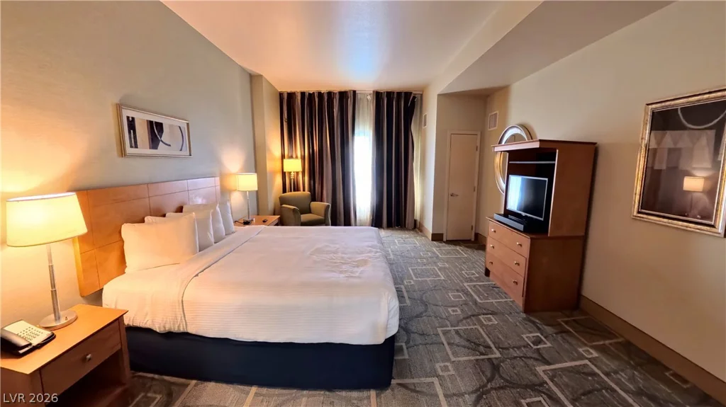 211 Flamingo, Las Vegas, NV 89169