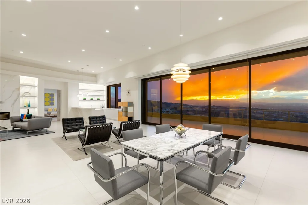 677 Overlook Rim, Henderson, NV 89012