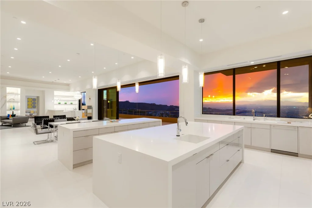 677 Overlook Rim, Henderson, NV 89012