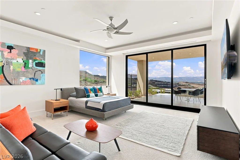 677 Overlook Rim, Henderson, NV 89012