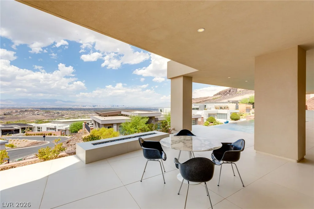 677 Overlook Rim, Henderson, NV 89012