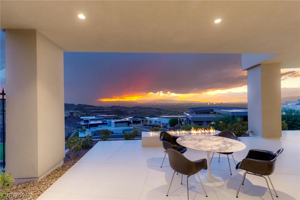 677 Overlook Rim, Henderson, NV 89012