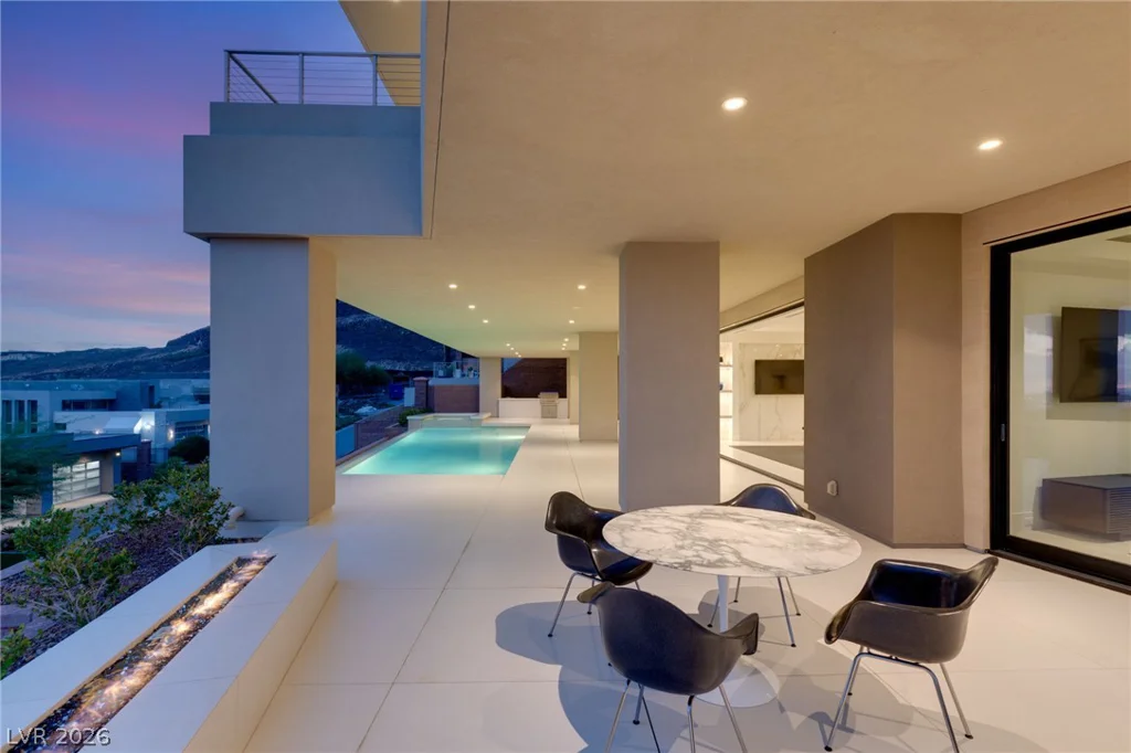 677 Overlook Rim, Henderson, NV 89012