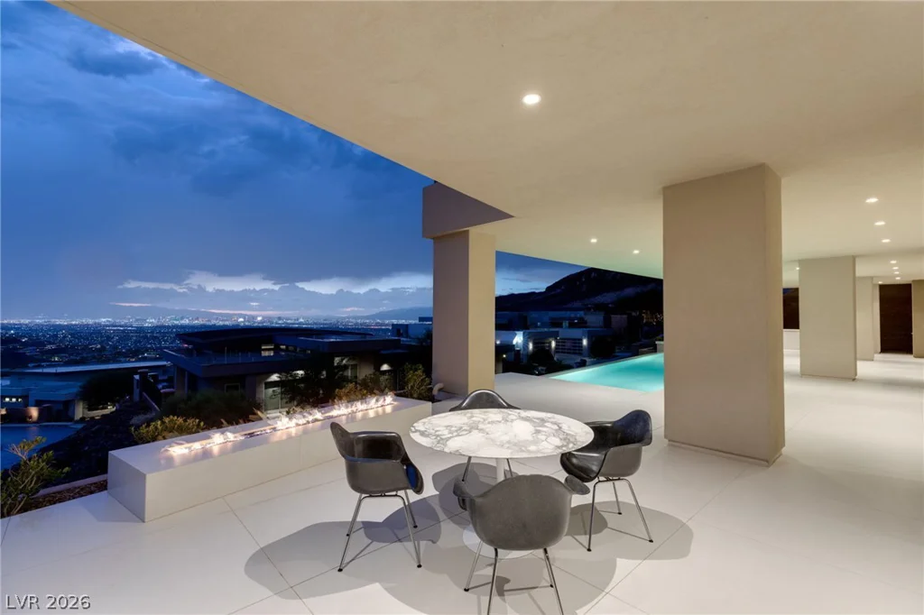 677 Overlook Rim, Henderson, NV 89012