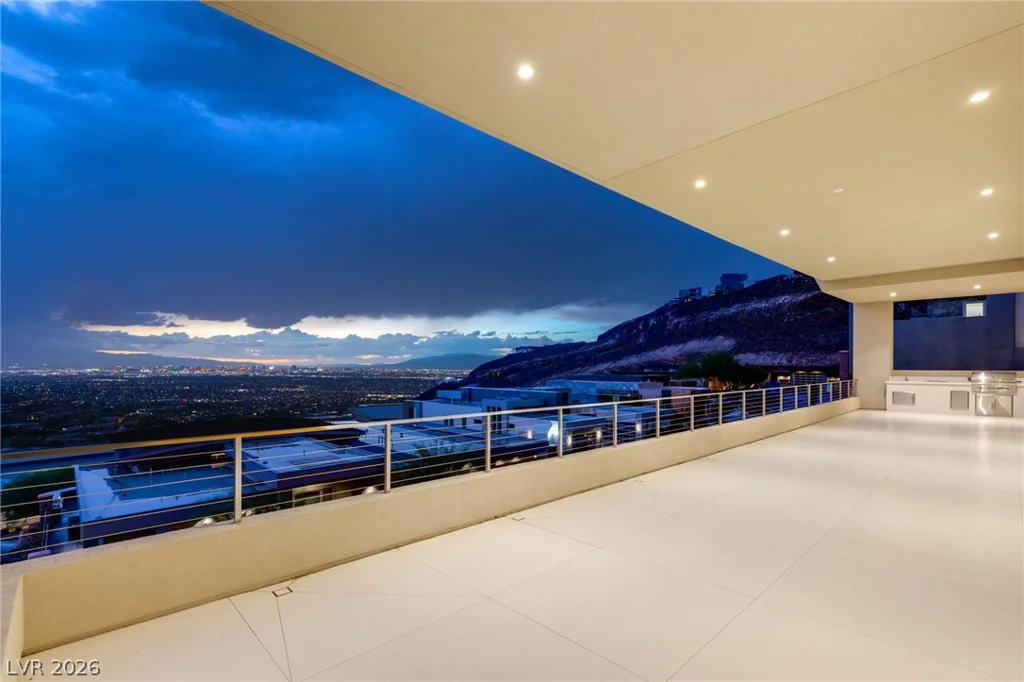 677 Overlook Rim, Henderson, NV 89012
