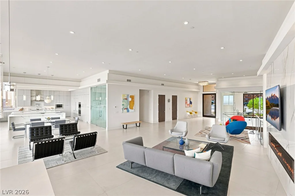 677 Overlook Rim, Henderson, NV 89012