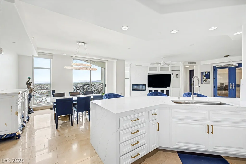 9101 Alta, Las Vegas, NV 89145