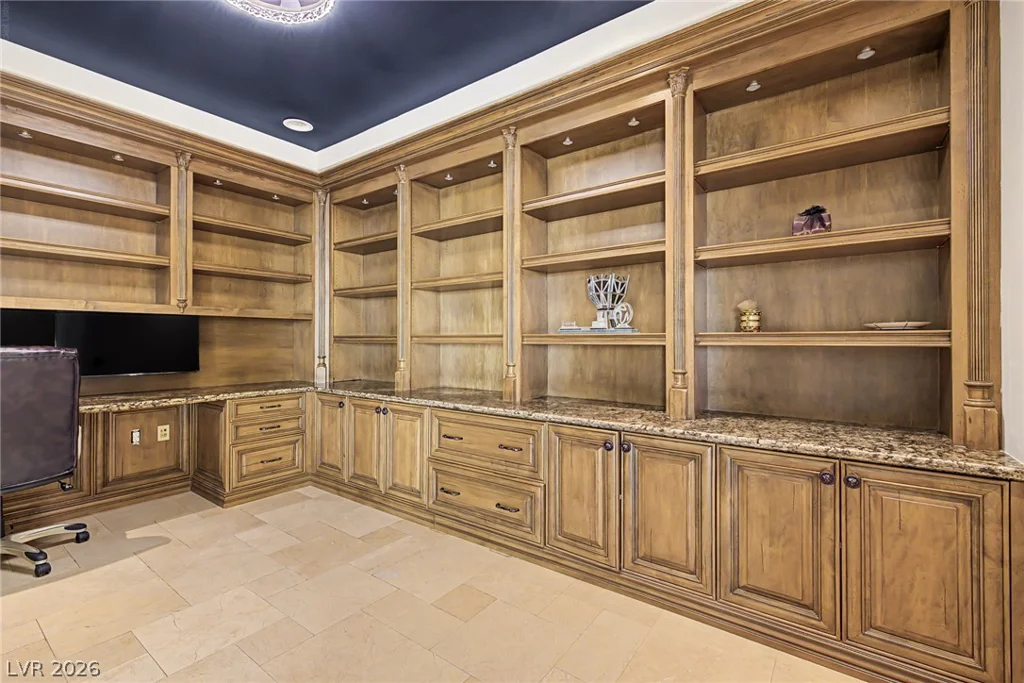 9101 Alta, Las Vegas, NV 89145