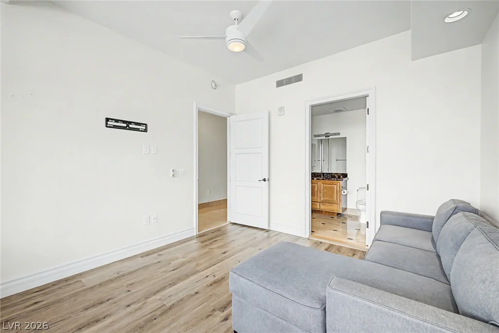 9101 Alta, Las Vegas, NV 89145