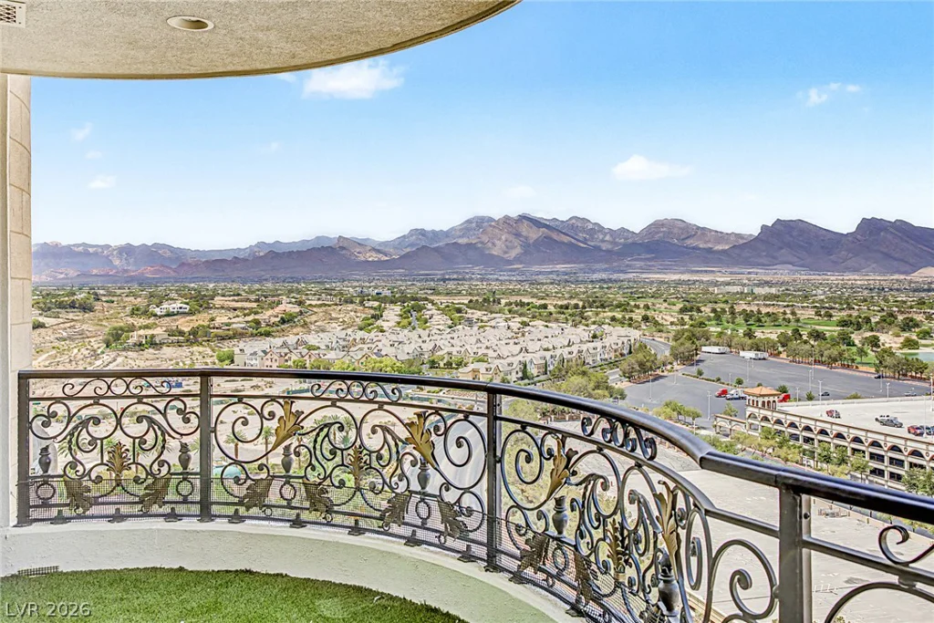 9101 Alta, Las Vegas, NV 89145