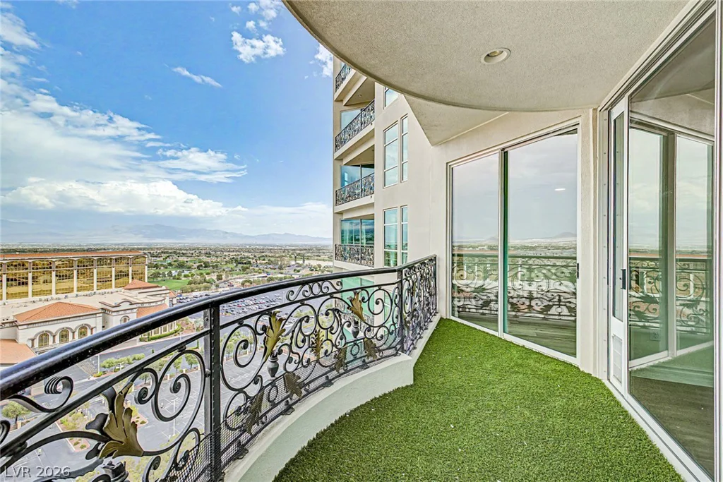 9101 Alta, Las Vegas, NV 89145