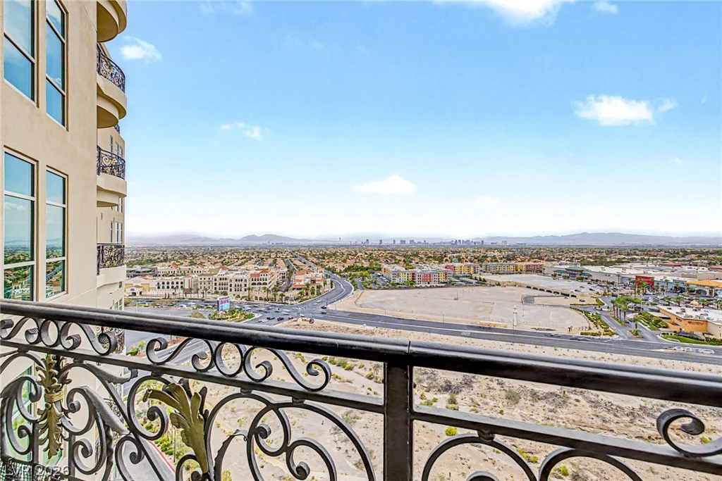 9101 Alta, Las Vegas, NV 89145