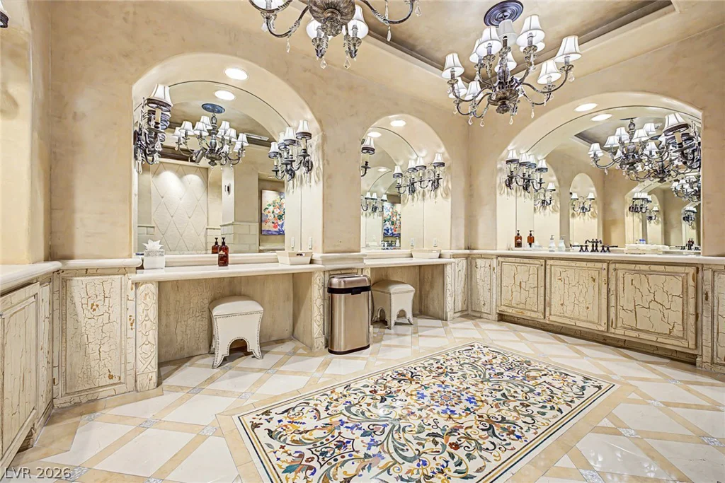 9101 Alta, Las Vegas, NV 89145