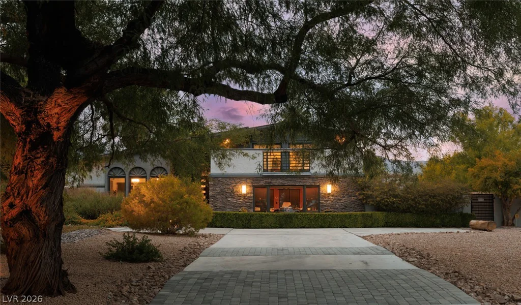 5285 Chieftain, Las Vegas, NV 89149
