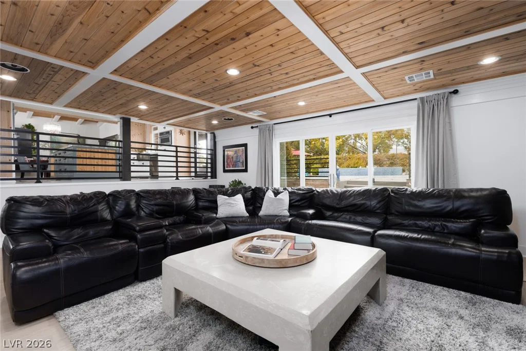 5285 Chieftain, Las Vegas, NV 89149