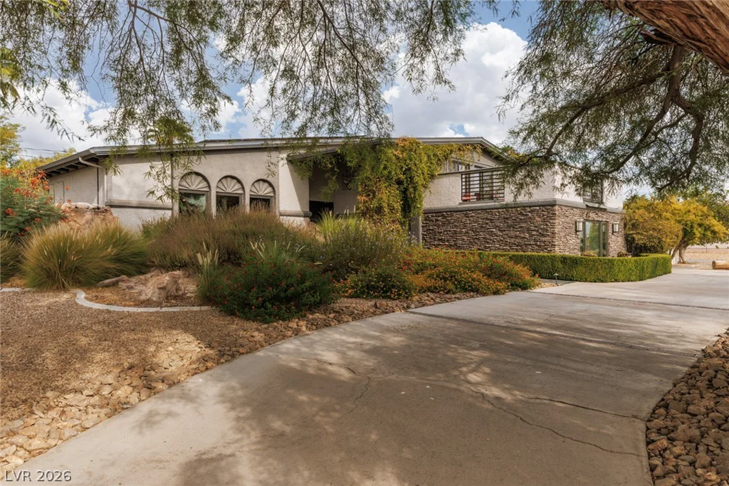 5285 Chieftain, Las Vegas, NV 89149