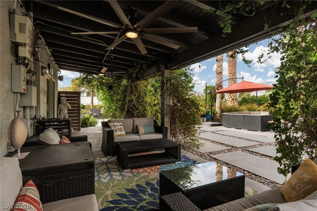 5285 Chieftain, Las Vegas, NV 89149