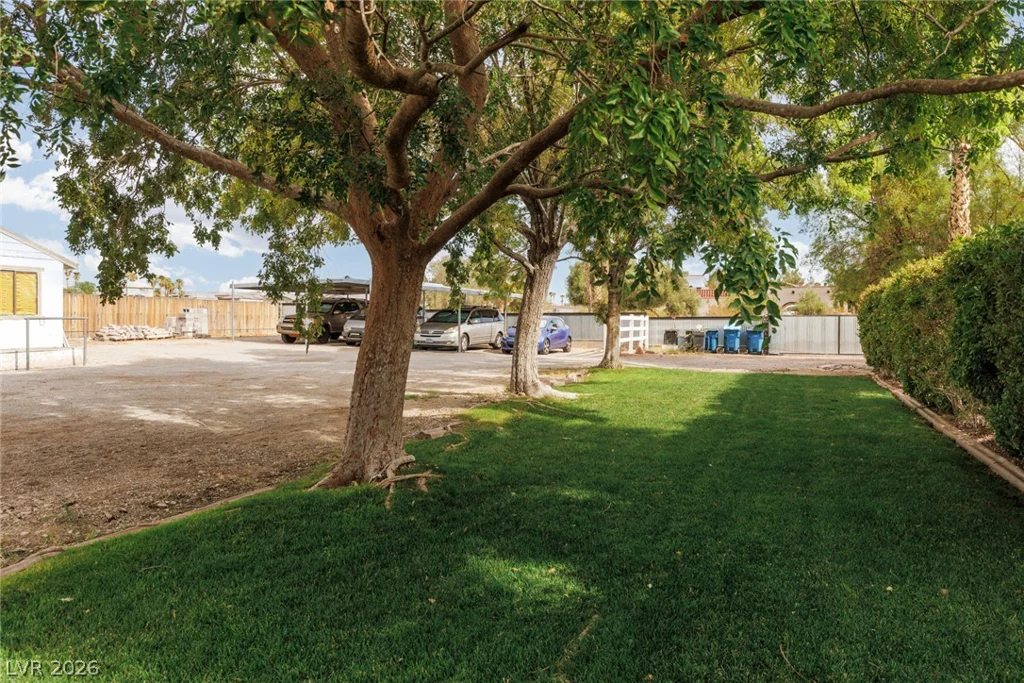 5285 Chieftain, Las Vegas, NV 89149