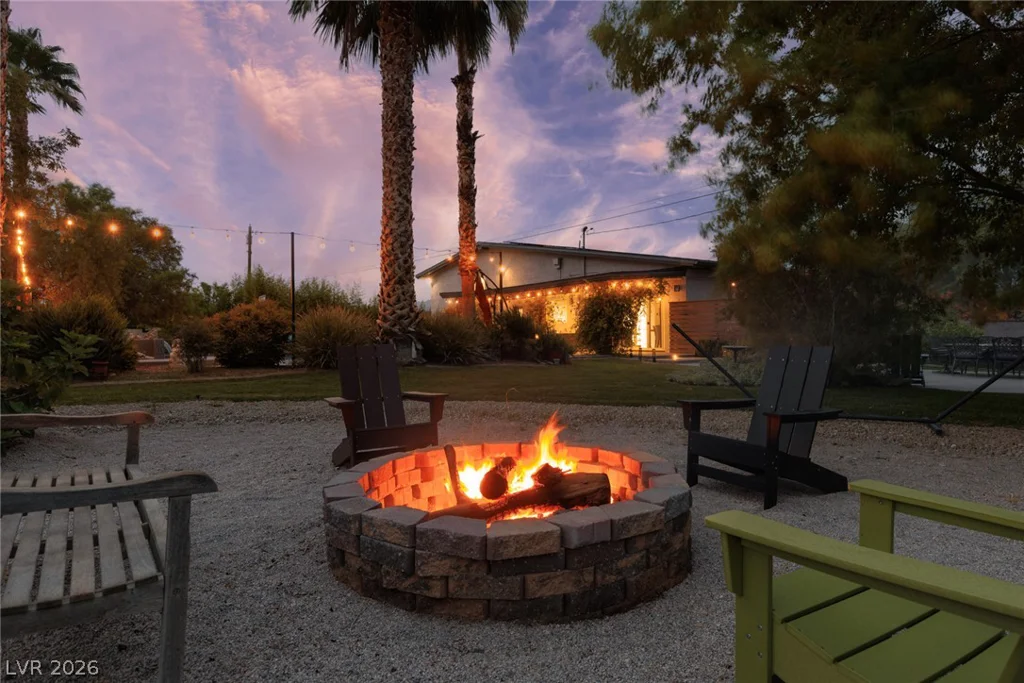 5285 Chieftain, Las Vegas, NV 89149
