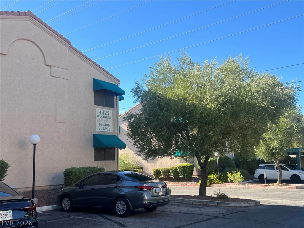 4425 Woodpine, Las Vegas, NV 89119