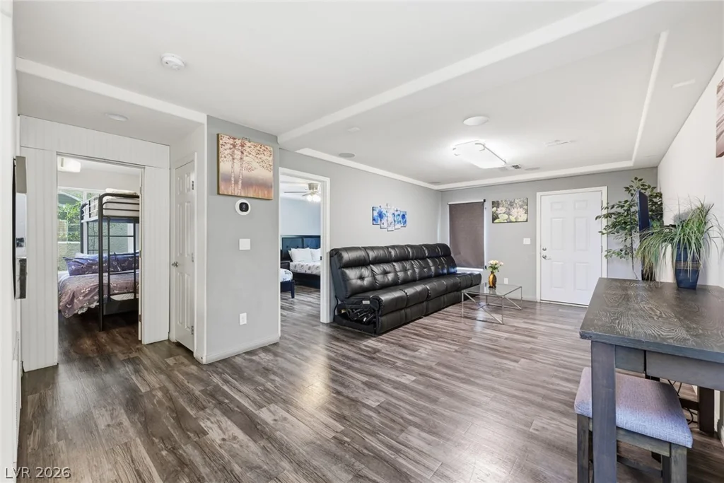 6414 Jackson Spring, Las Vegas, NV 89118