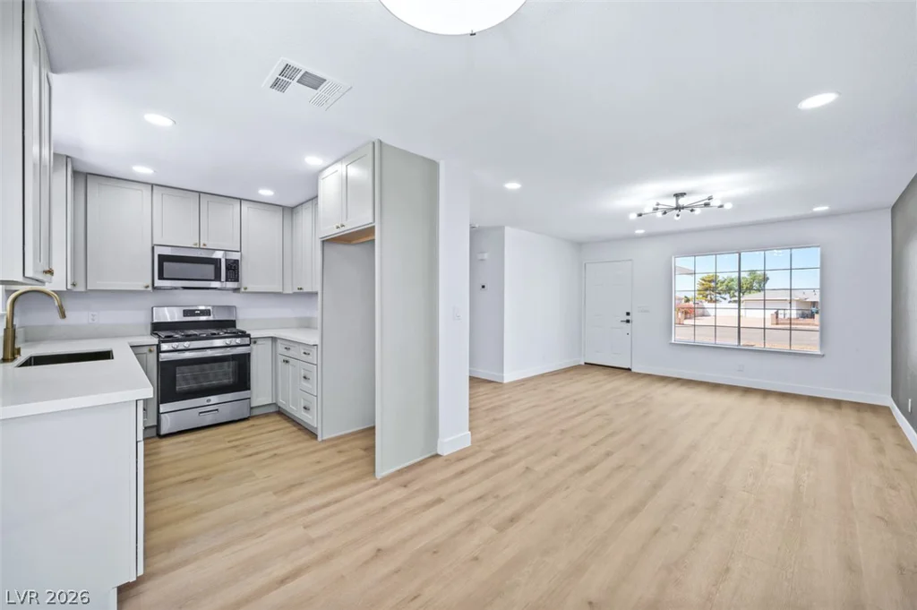 206 Bryce, Henderson, NV 89002