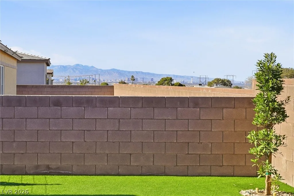 116 Barclay Heights, Henderson, NV 89015