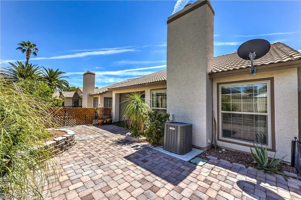 5736 Colwood, Las Vegas, NV 89130