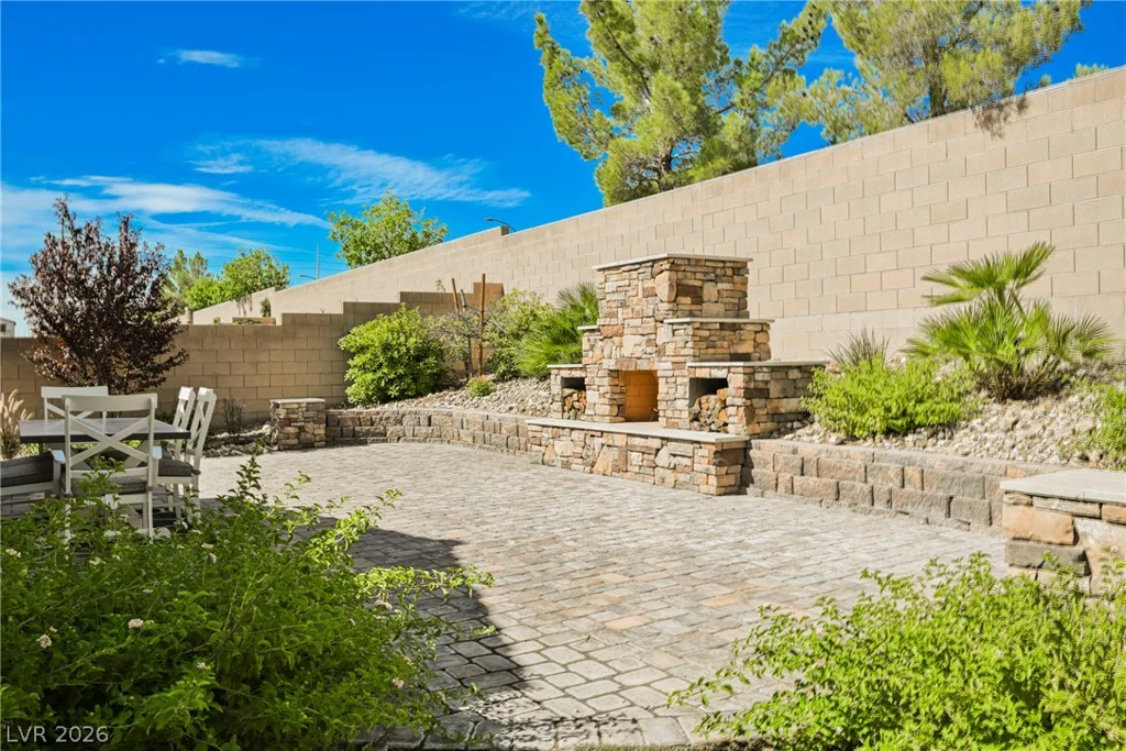 8133 Pinetop Crest, Las Vegas, NV 89166