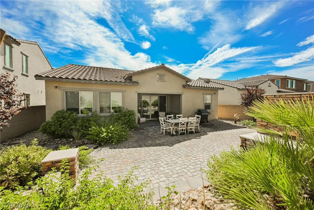 8133 Pinetop Crest, Las Vegas, NV 89166