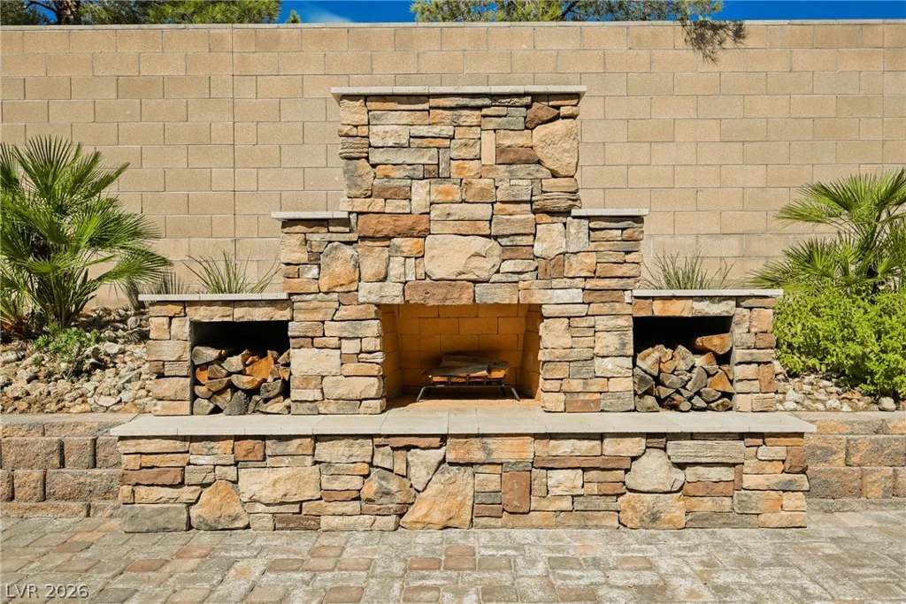 8133 Pinetop Crest, Las Vegas, NV 89166