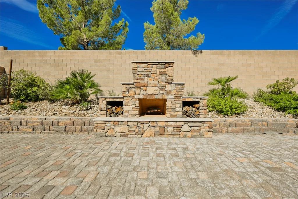 8133 Pinetop Crest, Las Vegas, NV 89166